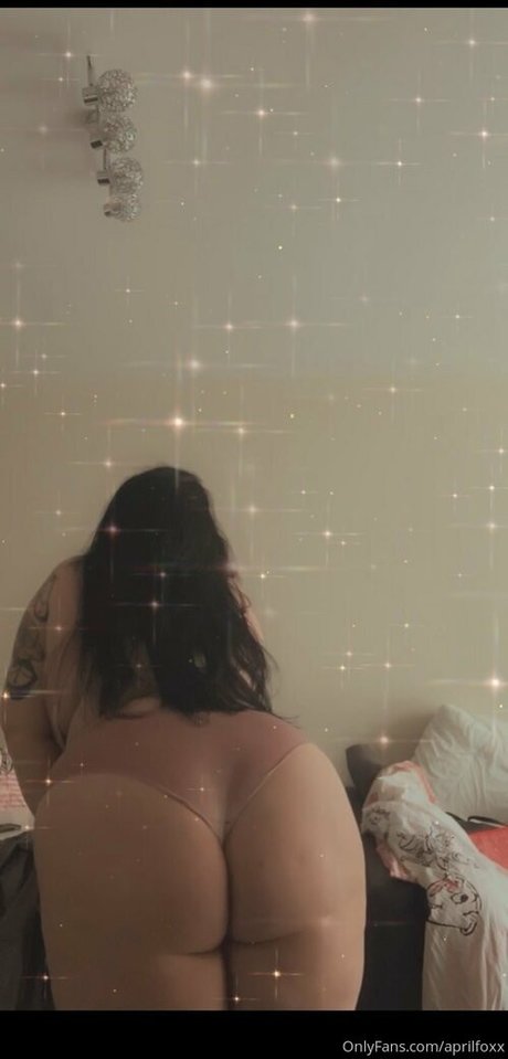 aprilfoxx modelo desnudo galerías