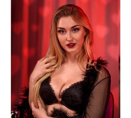 Ashton Birdie modèle artistique galerie