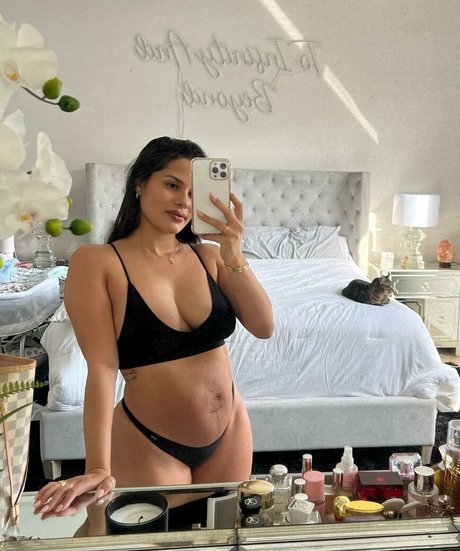 Katya Elise Henry actrice artistique image