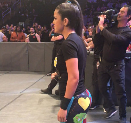 Bayley hermosa actriz foto