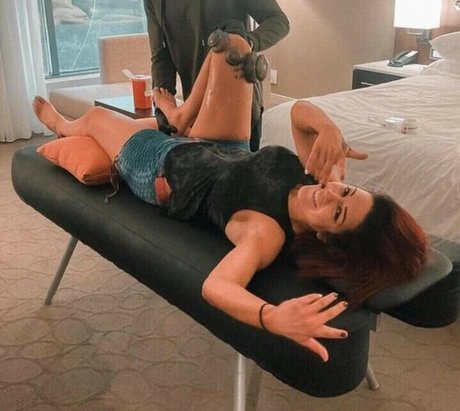 Bayley étoile exclusive img