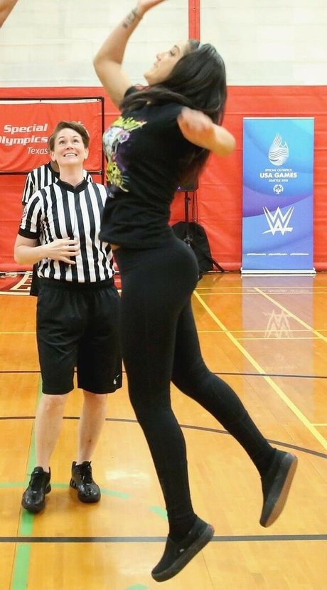 Bayley hermosa estrella porno foto