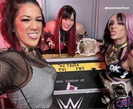 Bayley art star du porno galerie