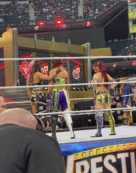 Bayley bonita estrella porno imagen