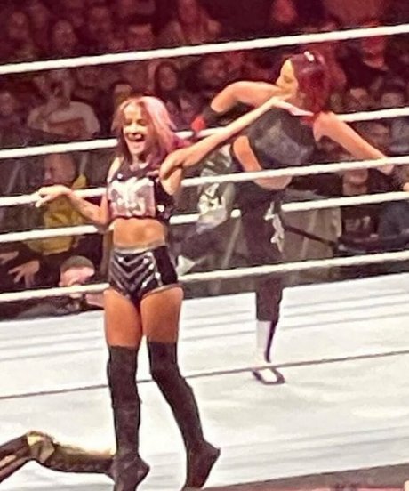 Bayley modèle sexy galerie