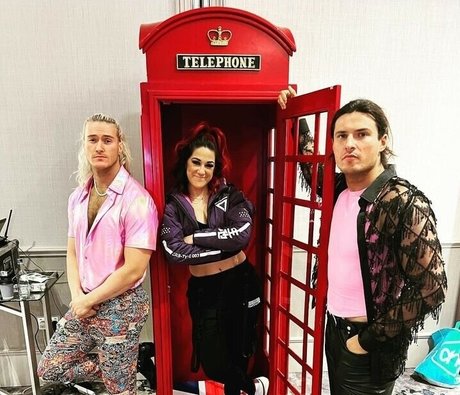 Bayley mejor estrella porno foto