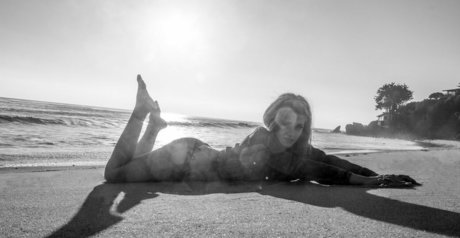 Lili Reinhart mejor estrella porno fotos