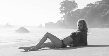 Lili Reinhart modelo hermosa galería