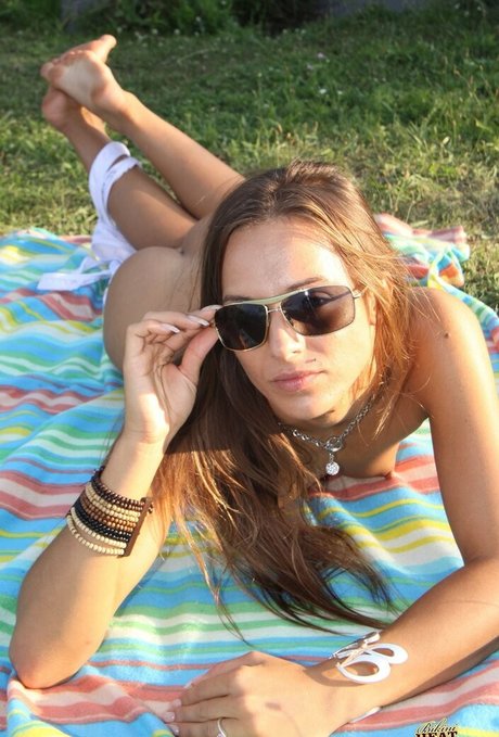 lesbian milf onlyfans pornos archive