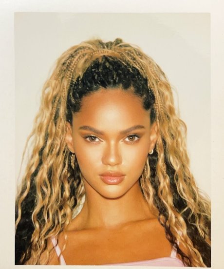 Juliana Nalu xxx étoile galeries