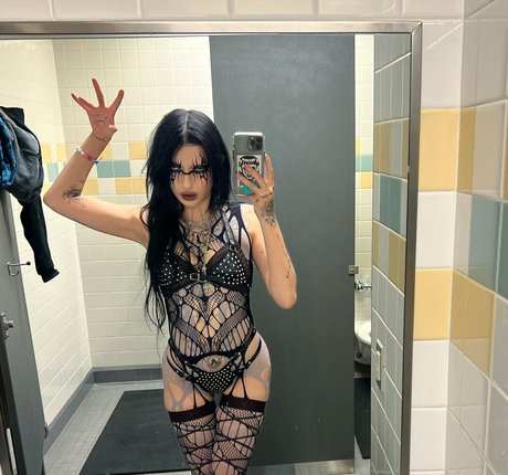 DeathbyRomy actrice adulte image