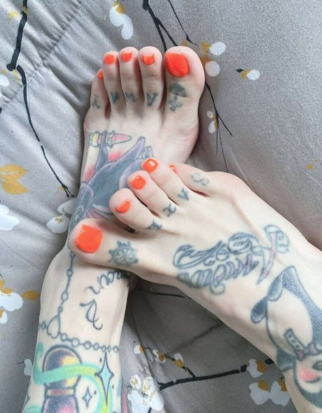 neptuneexplainsitall porn star image