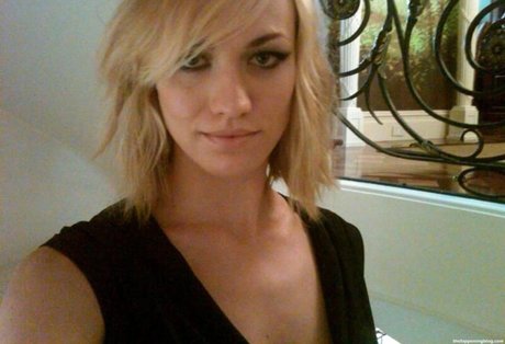 Yvonne Strahovski exclusive pornstar pics
