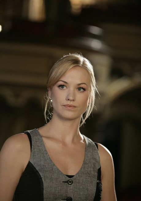 Yvonne Strahovski free pornstar img