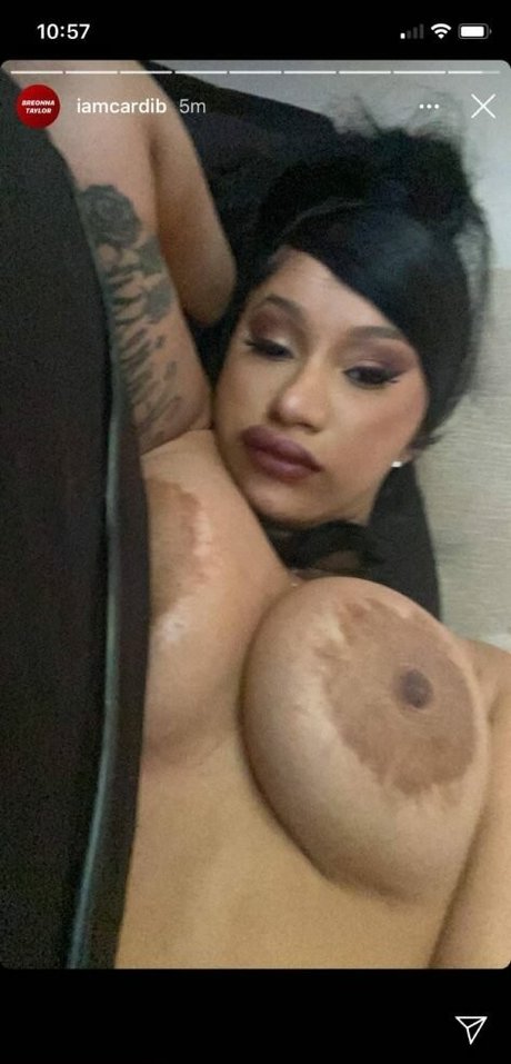 Cardi B art de star du porno image