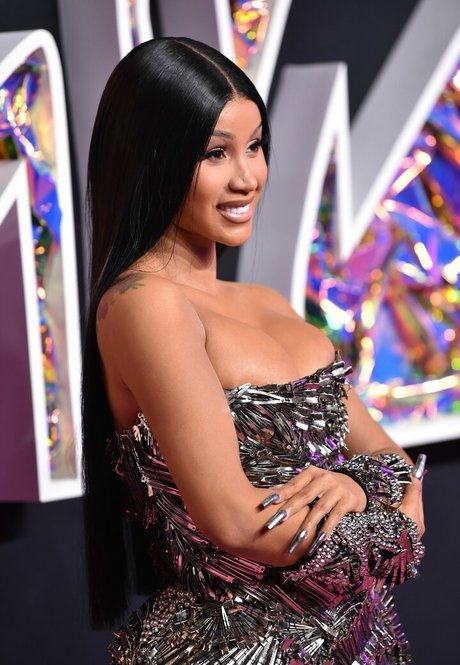 Cardi B étoile magnifique des photos