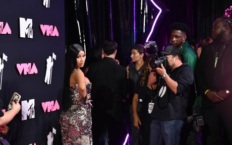 Cardi B modèle porno img