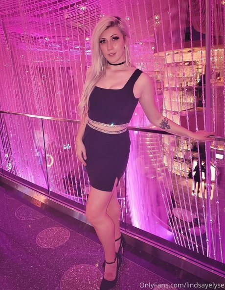 Lindsay Elyse modèle gratuit collection