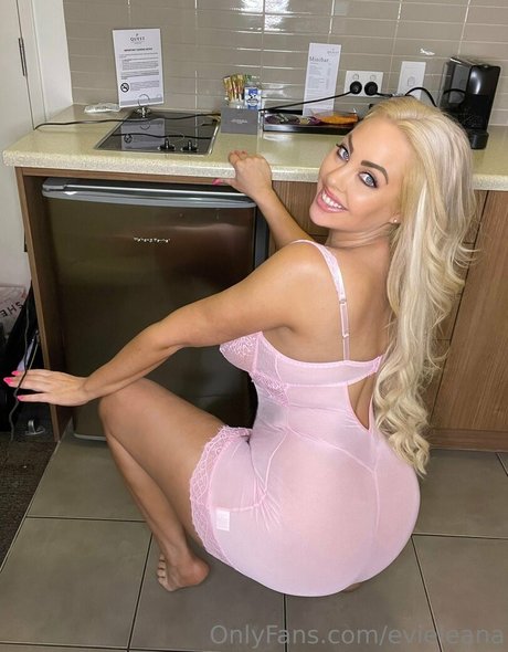 evieleana modelo adulto imagen