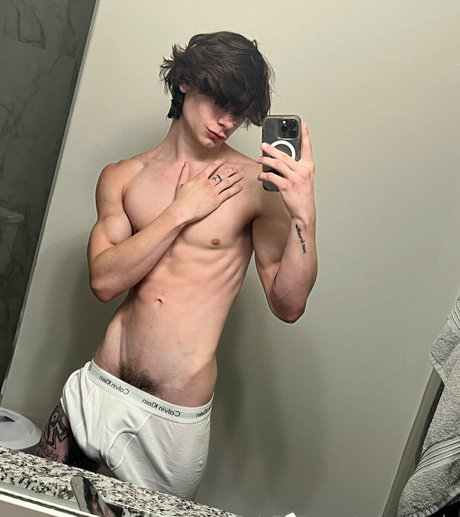 nate shreds sex model image