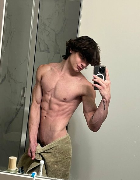 nate shreds best model photo