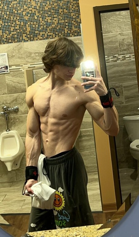 nate shreds pornstar perfect picture