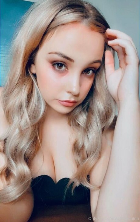 alissaquinn modelo agradable archivo