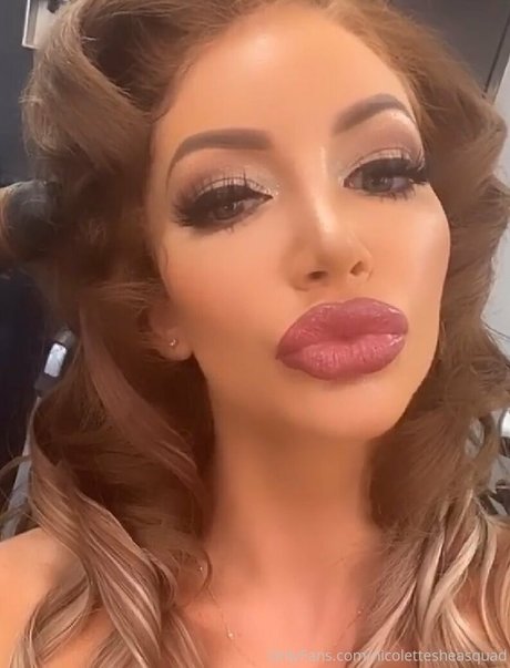 nicolettesheasquad modèle sexy images
