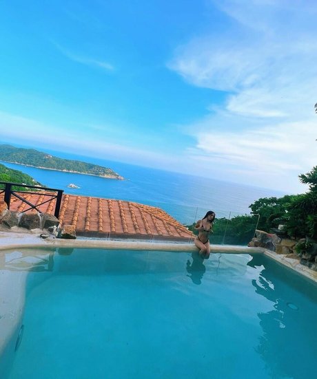 Caelike modelo sexy archivo