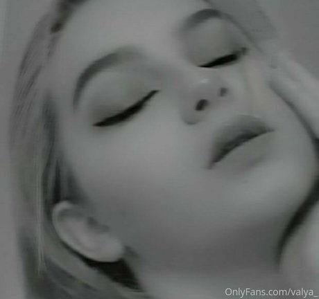 valya_ modèle pornographique img