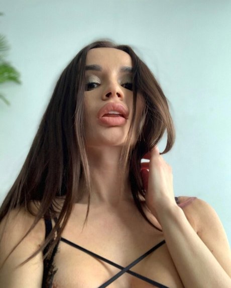 Ekaterina Zueva star du porno gratuite img