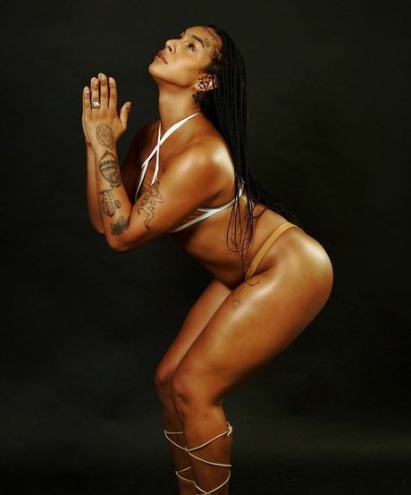 Linn Da Quebrada porn actress pic