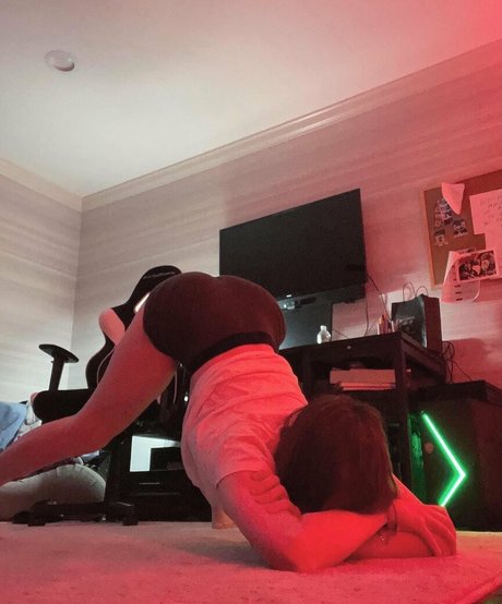 finnlewisxxx desnudos de modelos imágenes