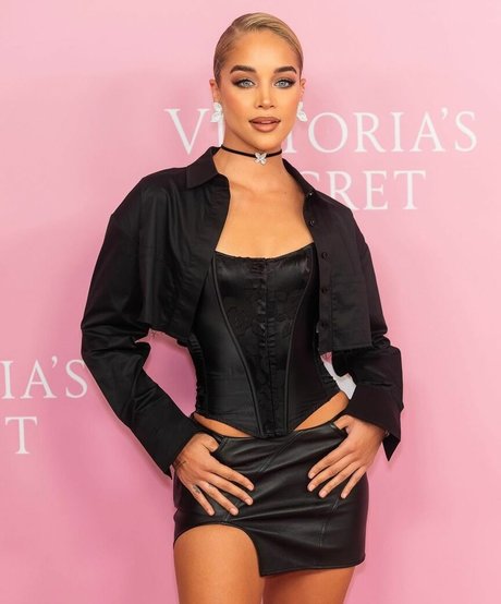 Jasmine Sanders actriz caliente galería