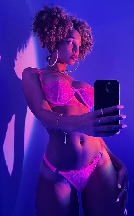 tazsangelsuncensored libre de estrellas fotos