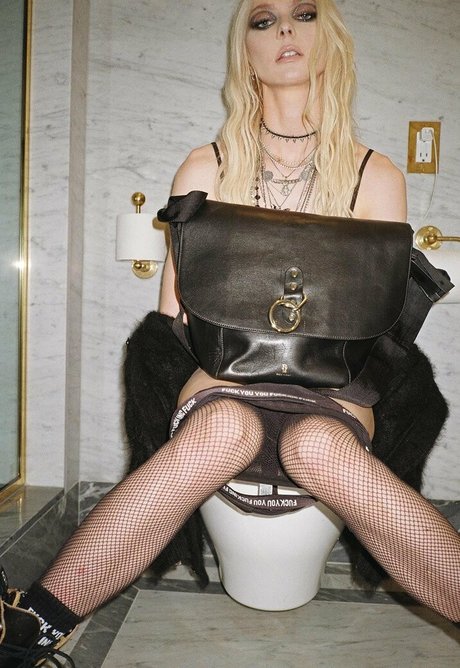 Taylor Momsen estrella adulta recopilación