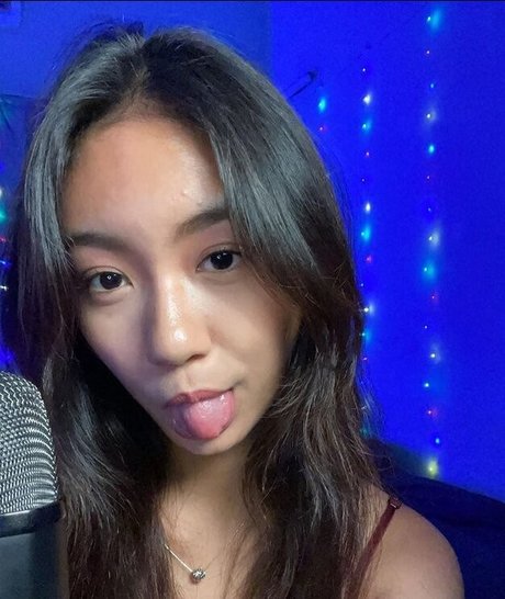 Moon Blitz Asmr estrella porno xxx imágenes