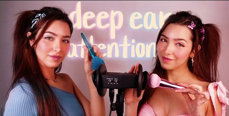 ASMR Glow desnudos de modelos foto