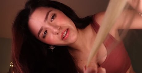 ASMR Glow estrella porno bonita imágenes