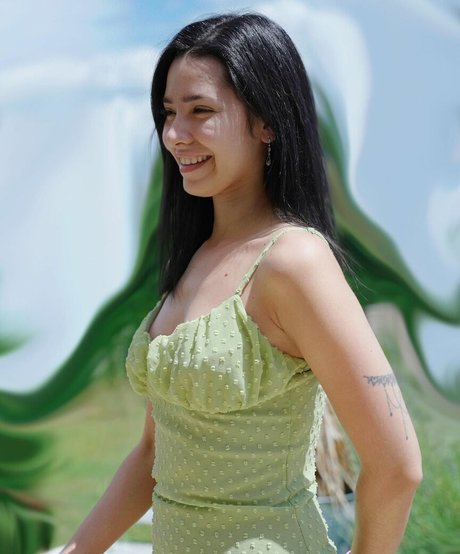 ASMR Glow actriz perfecta fotos