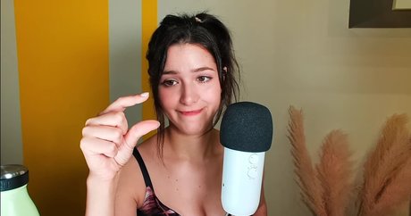 ASMR Glow star exclusive pic