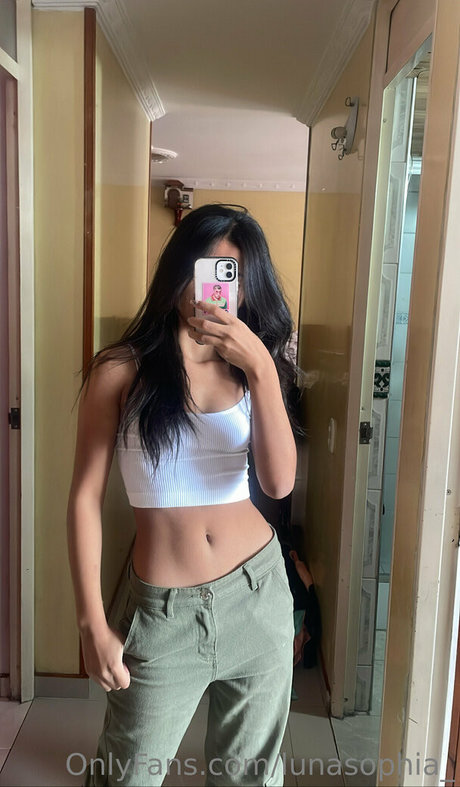 lunasophia_ hermosa modelo archivo