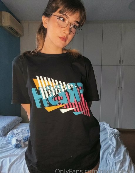 pixeljadearixela modèle adulte archive