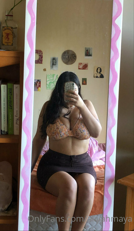 aliyahmaya nudes model pics