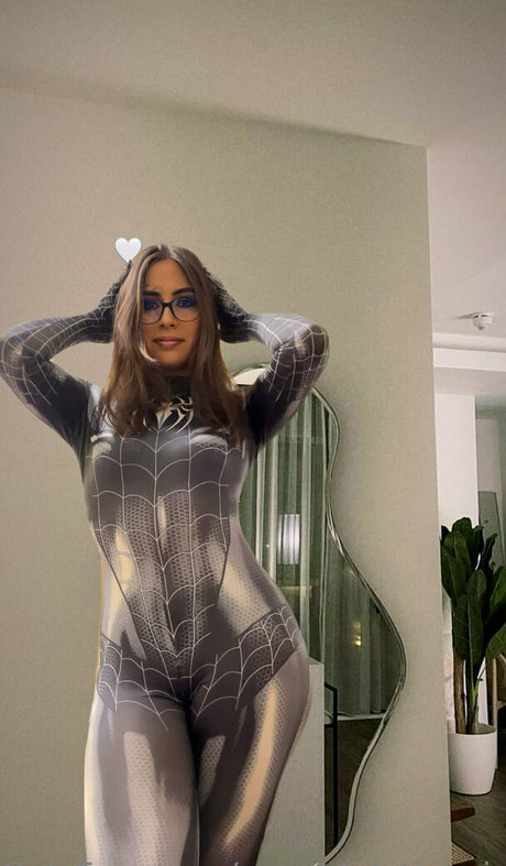 naughtylatinagirl actrice libre collection