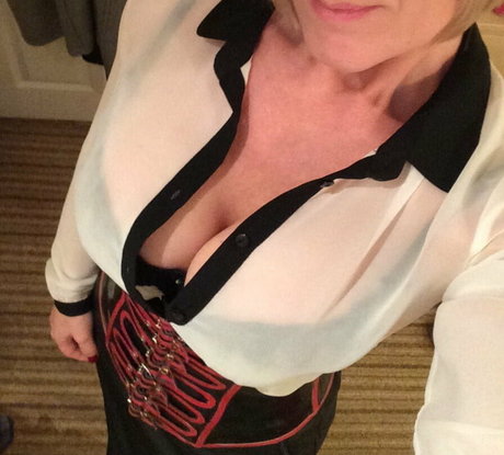 Mrs S Stockings estrella porno archivo