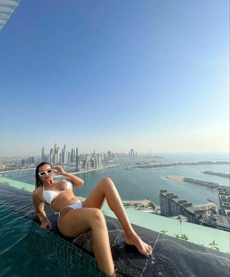 Bojana Stevanovic pretty star photo
