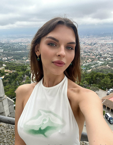 Vika Mednis haut de star du porno photos