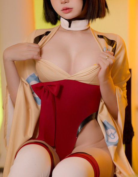 ZinieQ Cosplayer actrice libre photos