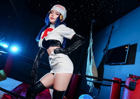 ZinieQ Cosplayer actriz de alta definición foto